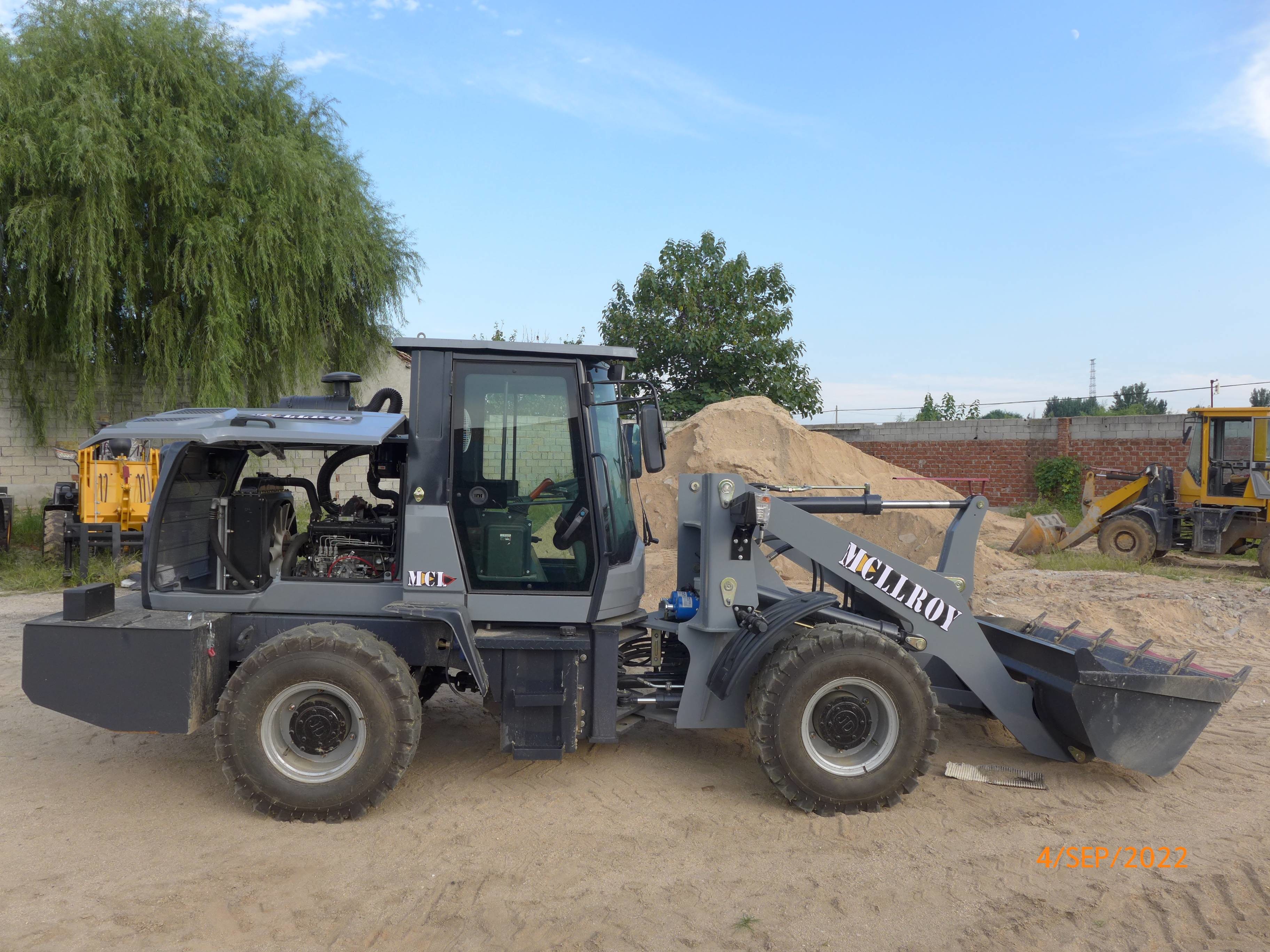 Construction Front Wheel Loader For Sorting 800kg Rated Load 0.2m3