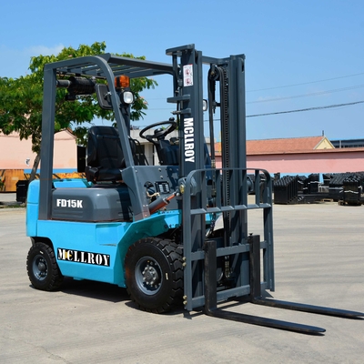 12.3KN Traction Force Diesel Powered Forklift FD15 Dengan Baterai 12V 80Ah