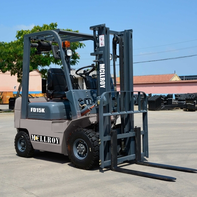 Forklift Diesel yang kuat FD15 Kekuatan mesin 32 KW