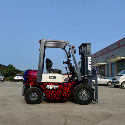 Operasi diam truk forklift untuk memastikan keamanan dengan menyediakan operasi pengangkatan yang stabil dan aman