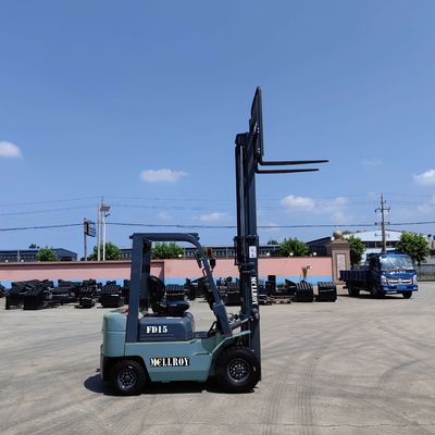 1500mm Ukuran garpu Diesel Powered Forklift FD15 Max Kecepatan Kerja 13,5 Km/H